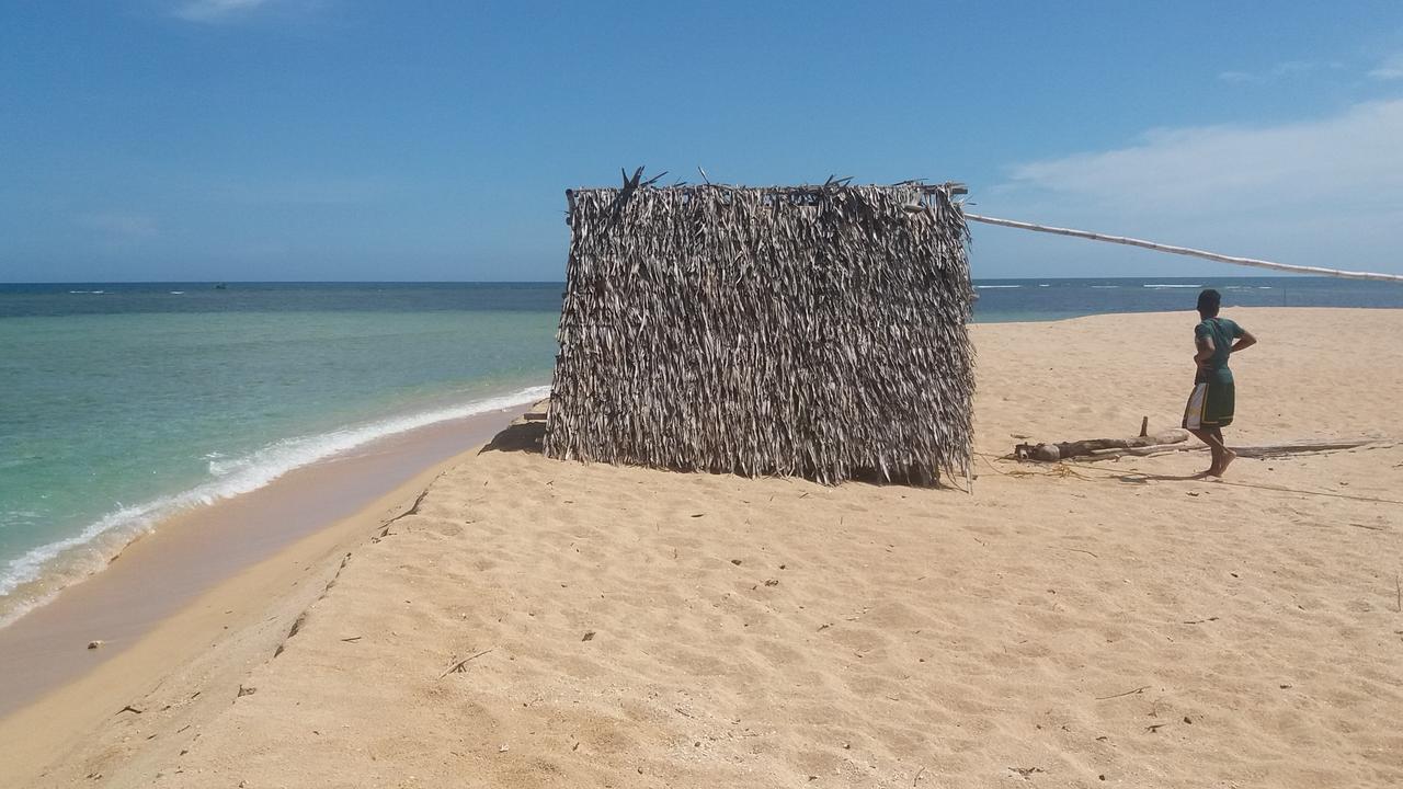 Peace & Love Beach Club Hotel Roxas  Exterior photo