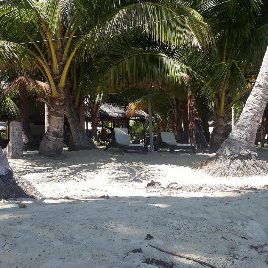 Peace & Love Beach Club Hotel Roxas  Exterior photo